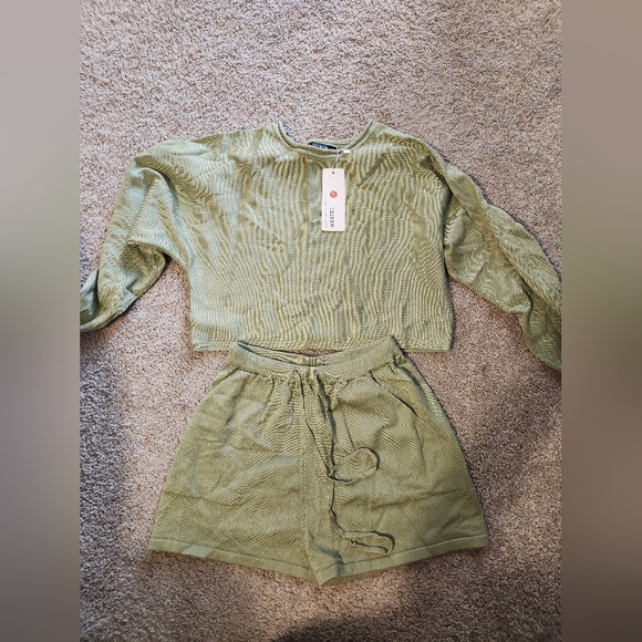 NWT Green Lounge Set - Picture 3 of 7